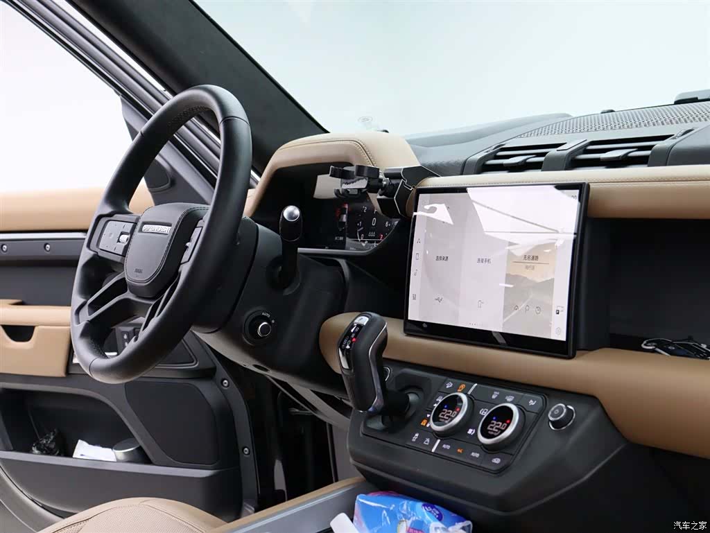 Land Rover Defender, 2024 12