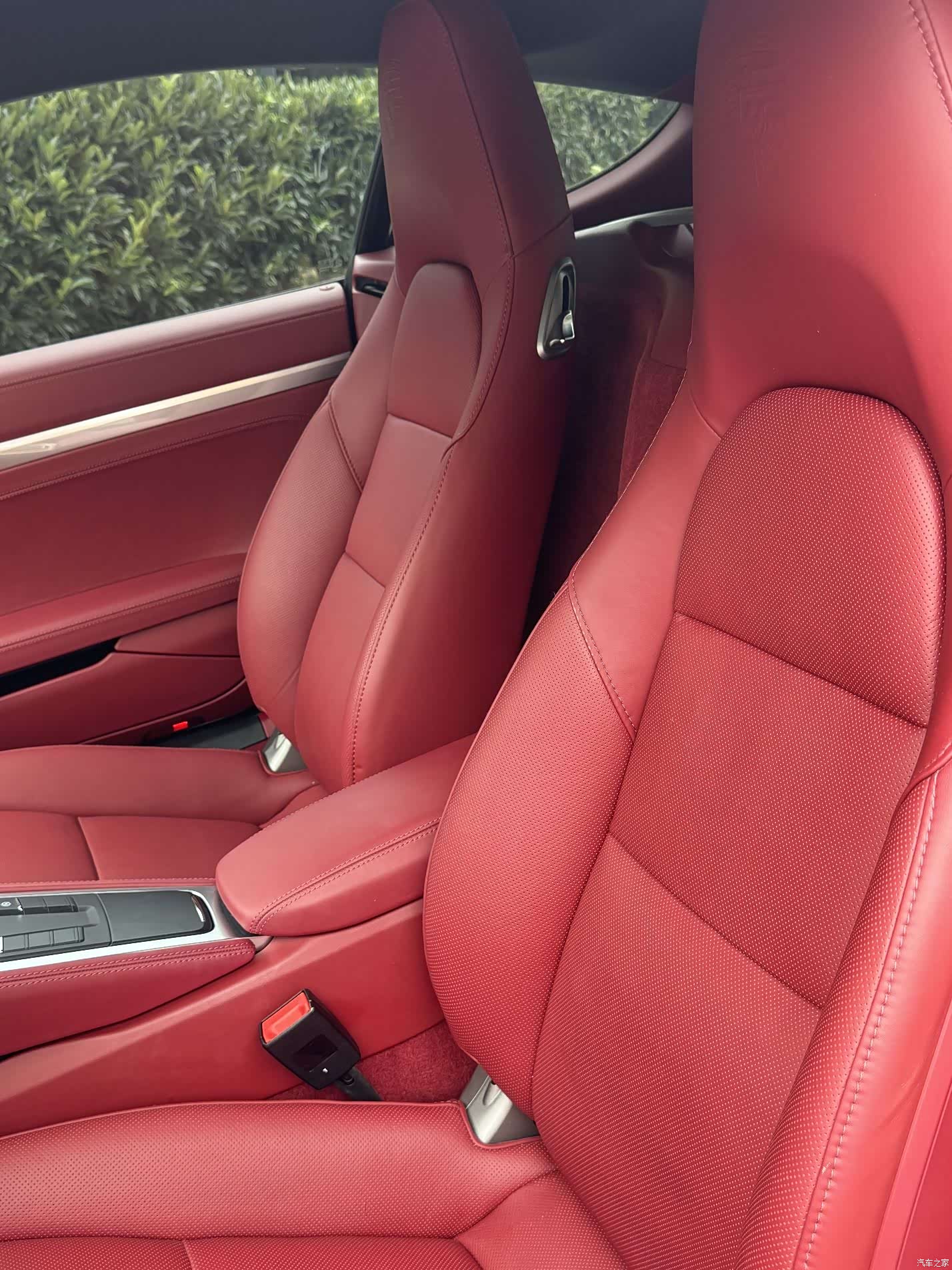Porsche Cayman, 2024 11