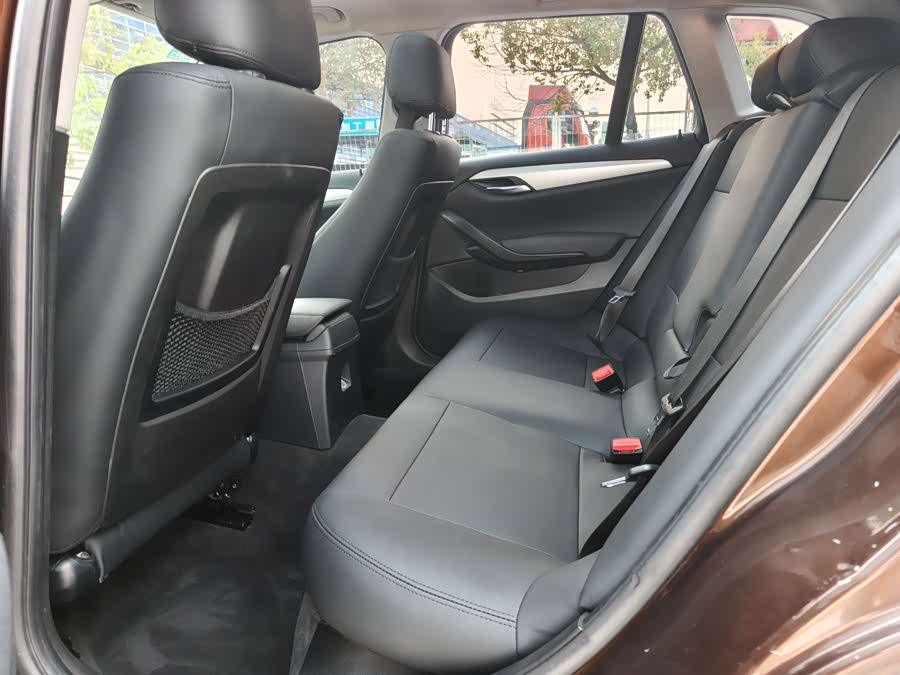 BMW X1 2015, фото 13