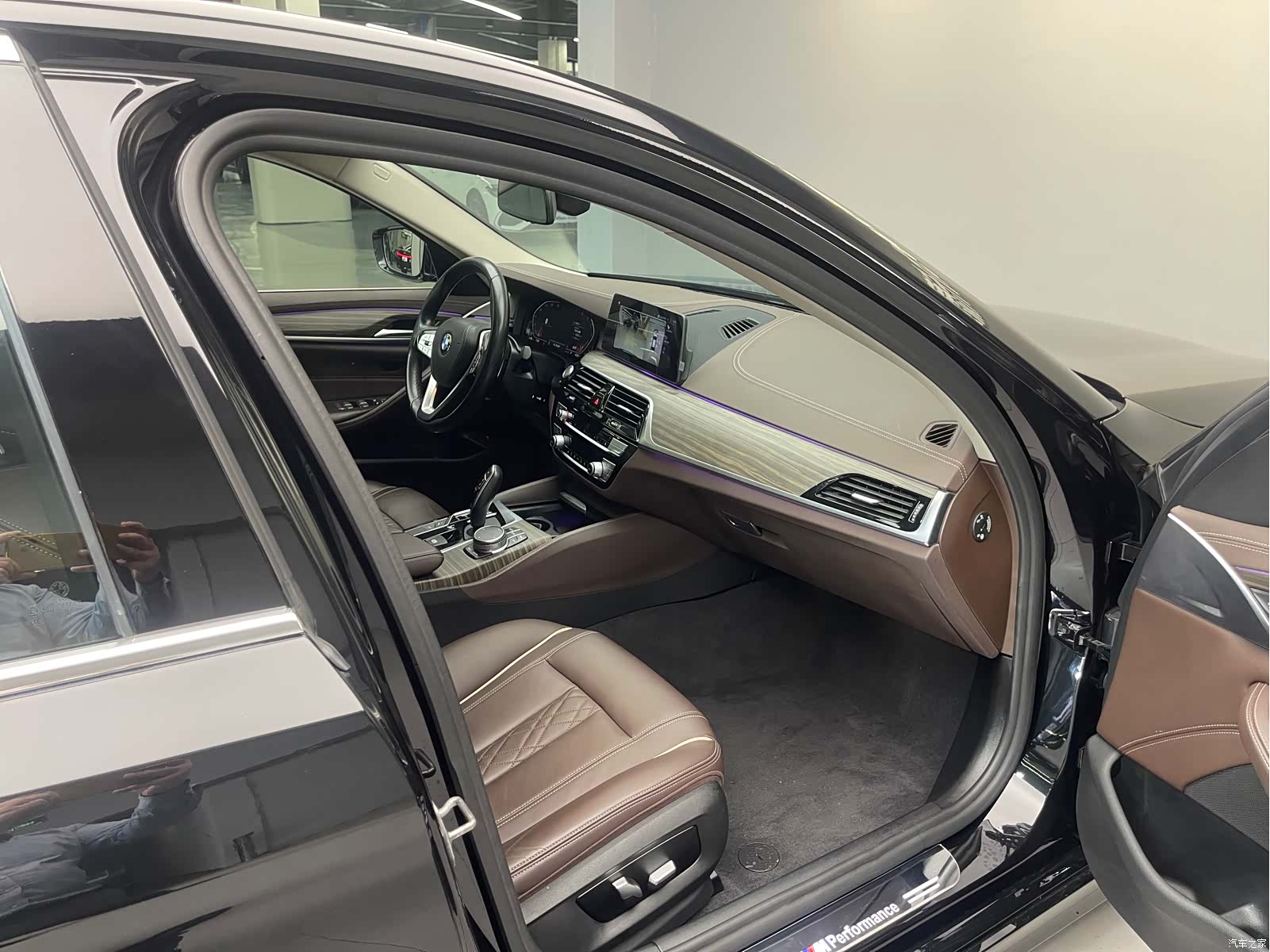 BMW 5 Series, 2020 14