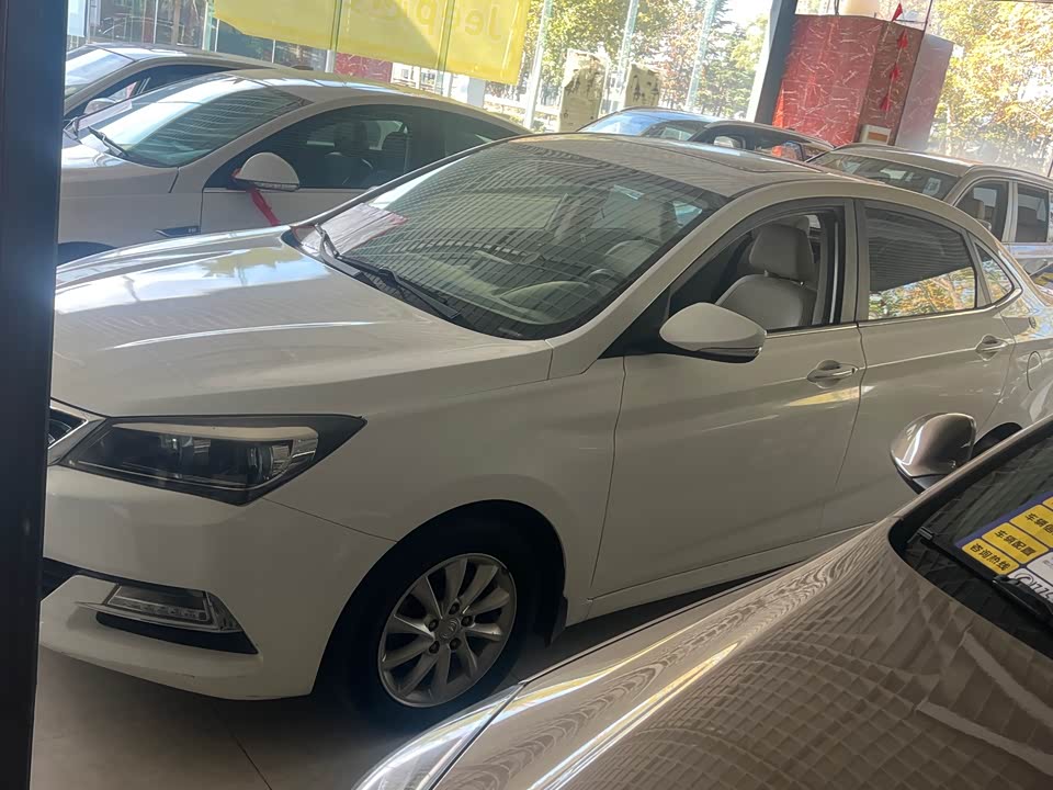 Changan Yuexiang V7