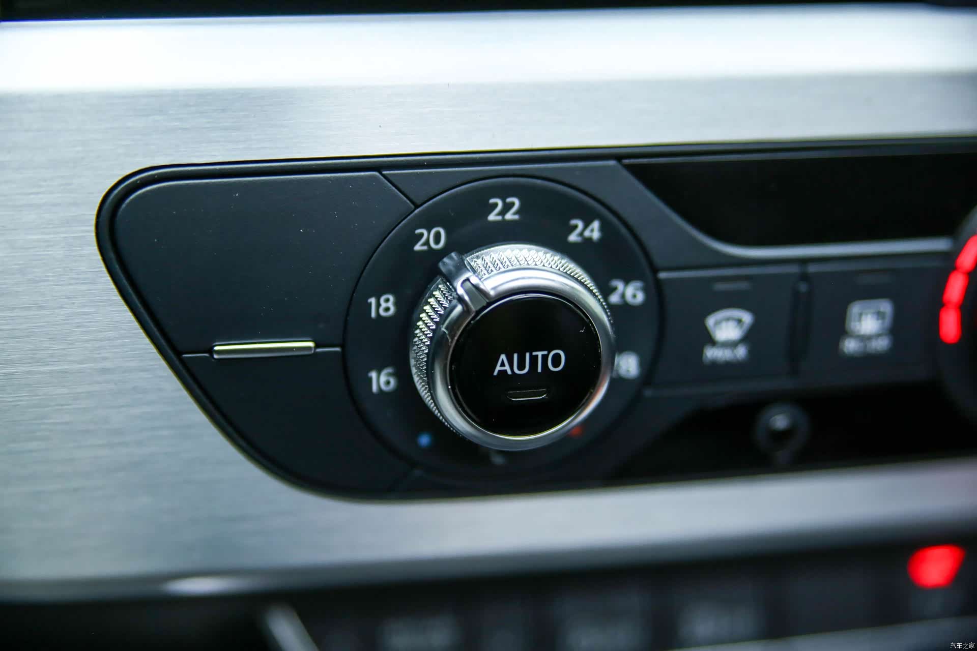 Audi A4L, 2021 18