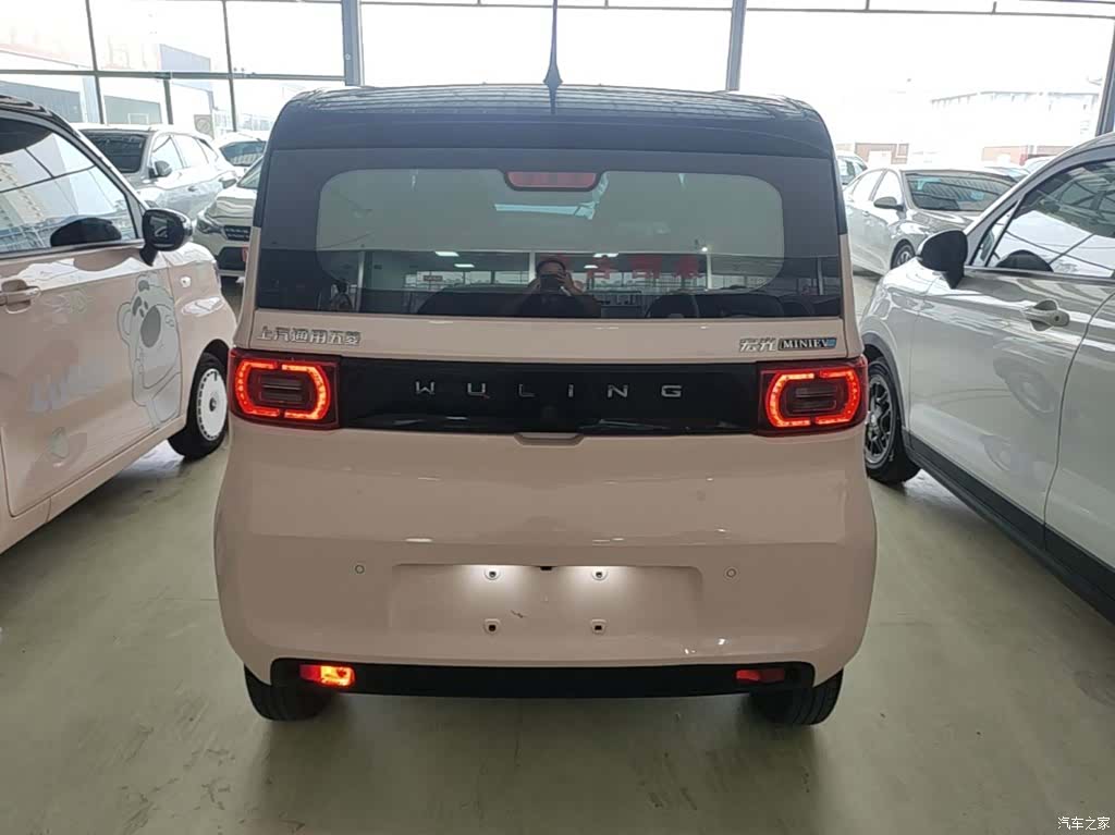 Wuling MINIEV, 2022 6
