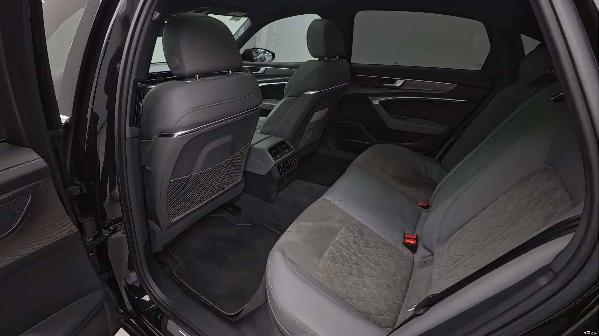 Audi A6L, 2021 30