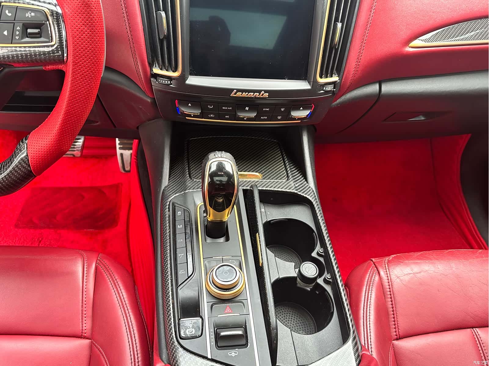 Maserati Levante, 2017 13
