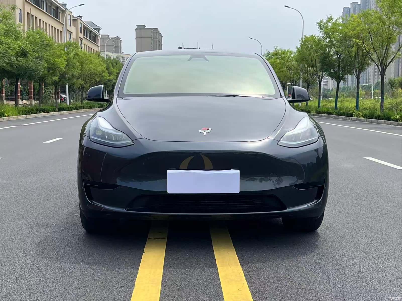 Tesla Model Y, 2025 2