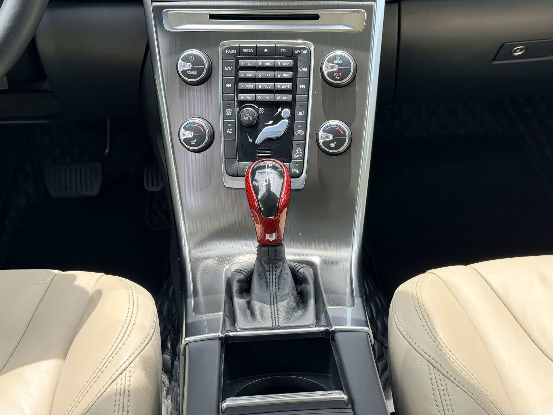 Volvo XC60, 2013 12