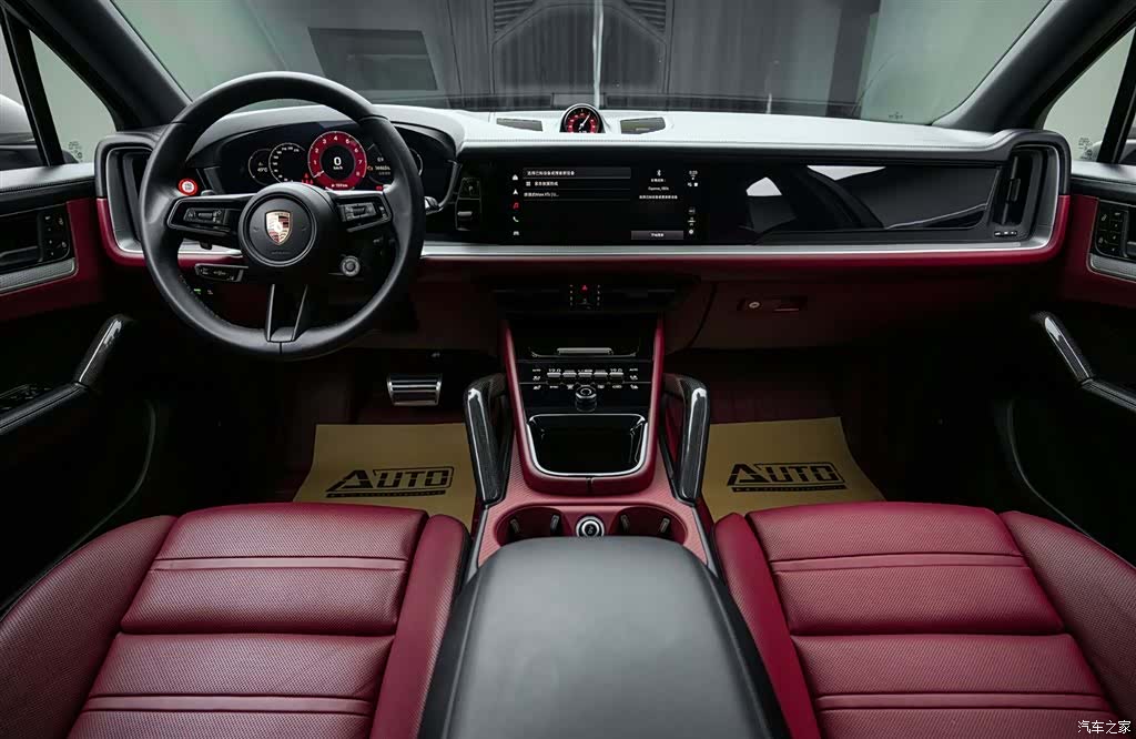 Porsche Cayenne, 2025 11
