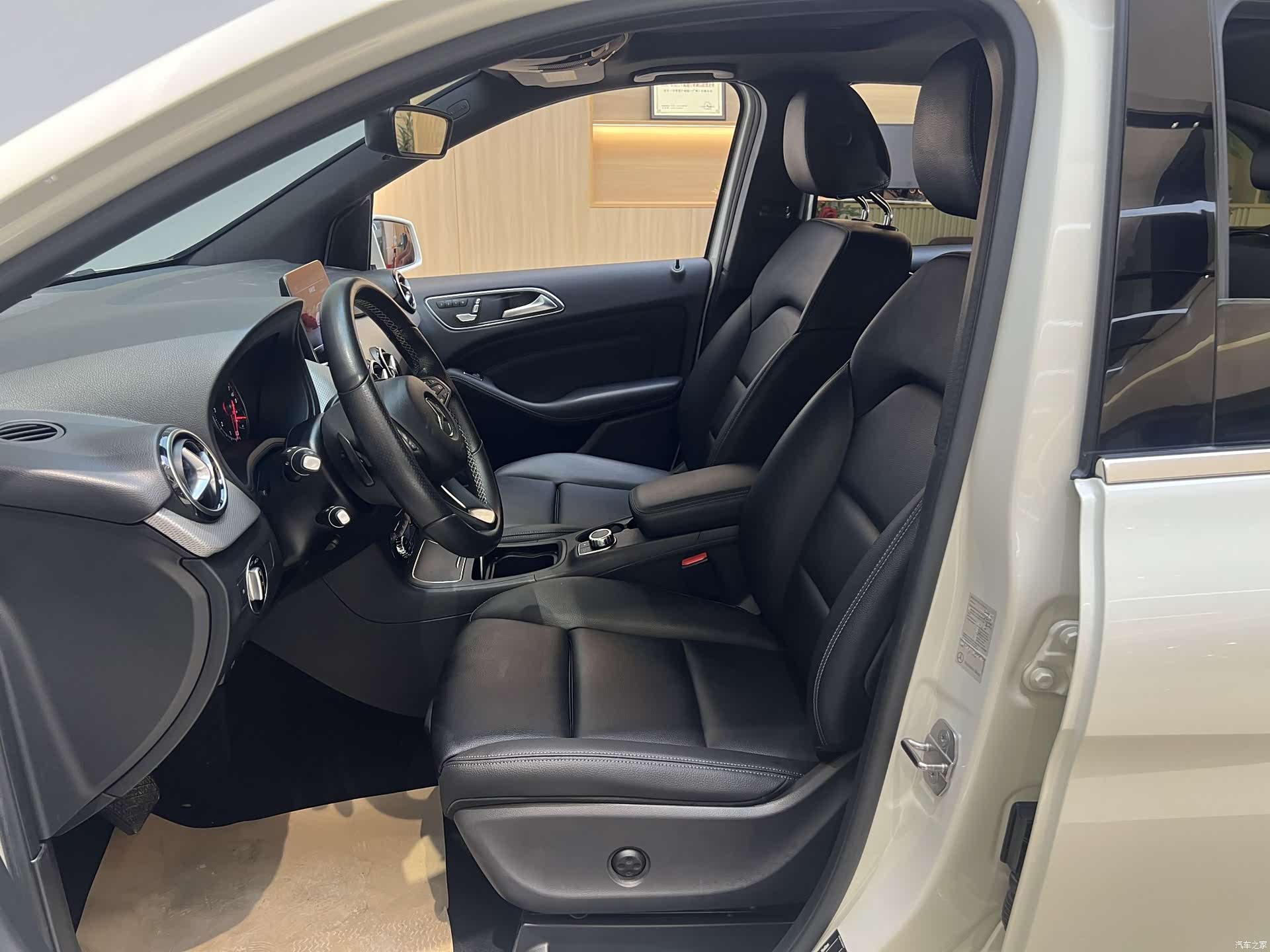 Mercedes-Benz B-Class, 2018 8