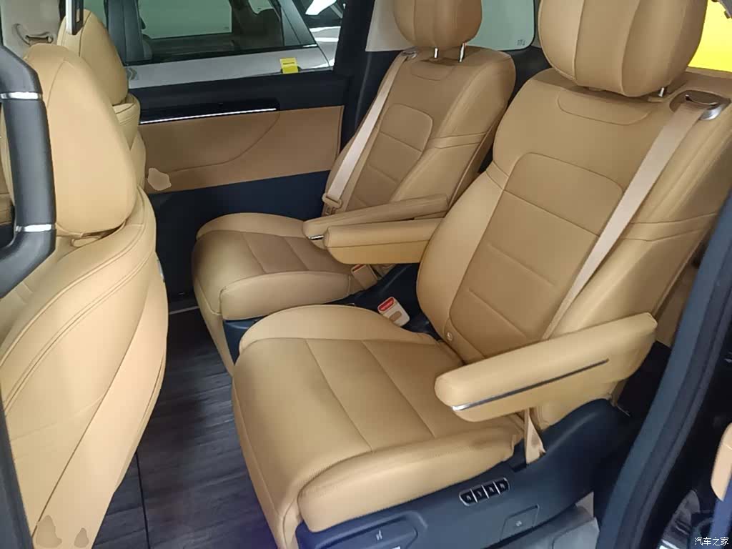 Trumpchi E8, 2024 17