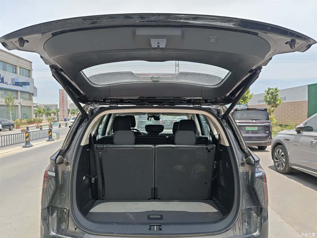 Hongqi HS7, 2024 19