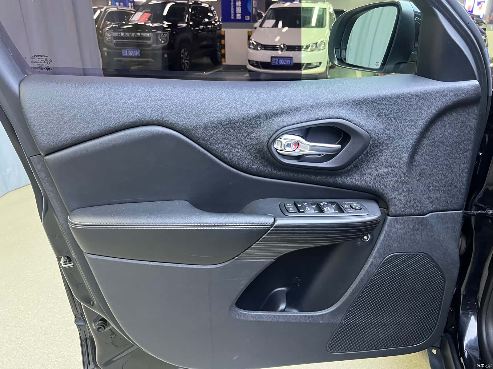Jeep Cherokee, 2016 10