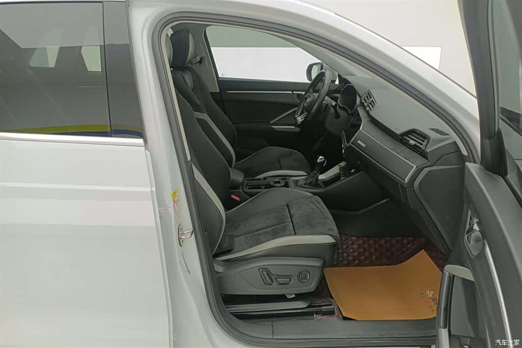 Audi Q3, 2021 8
