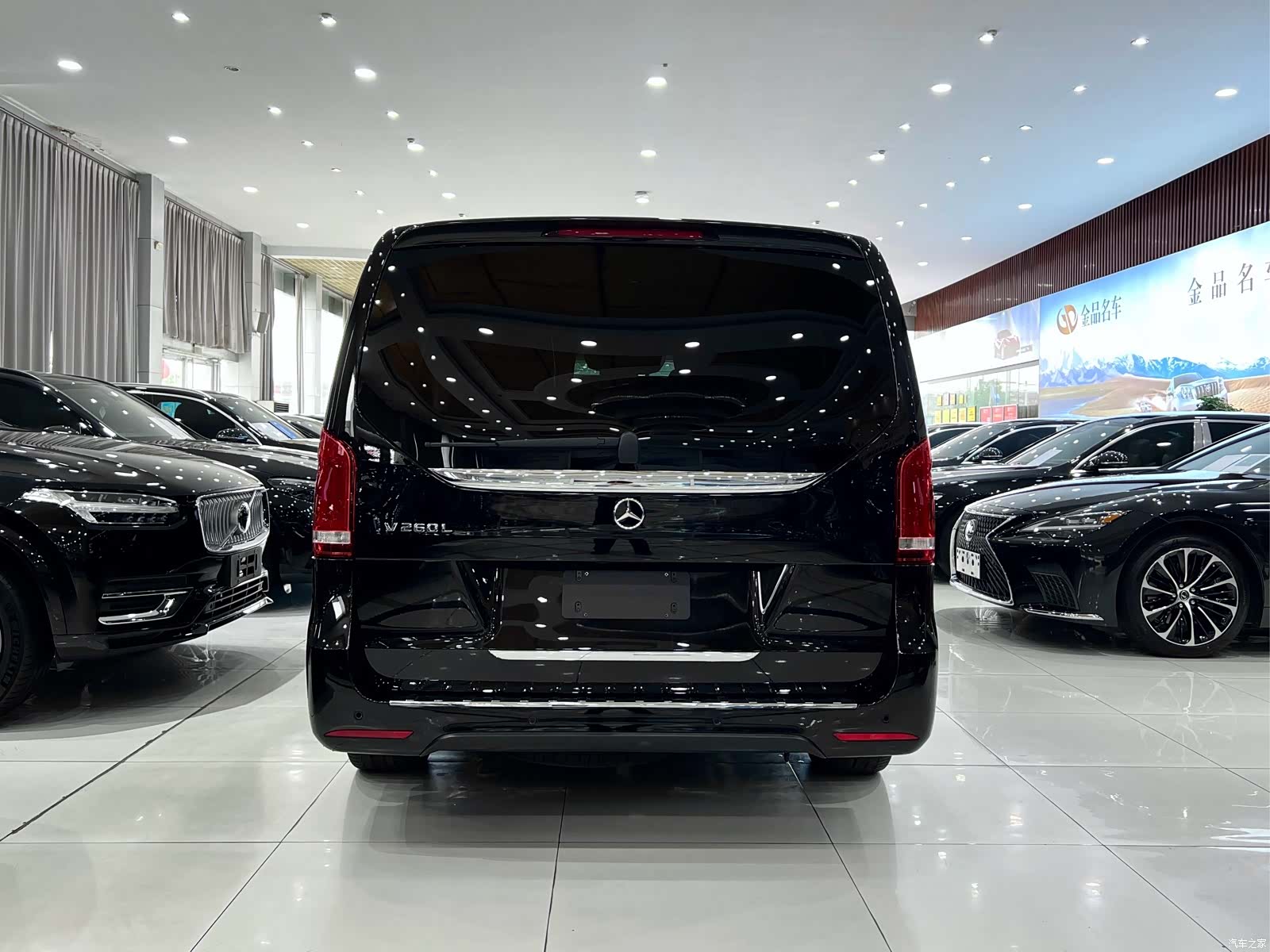 Mercedes-Benz V-Class, 2024 все фото