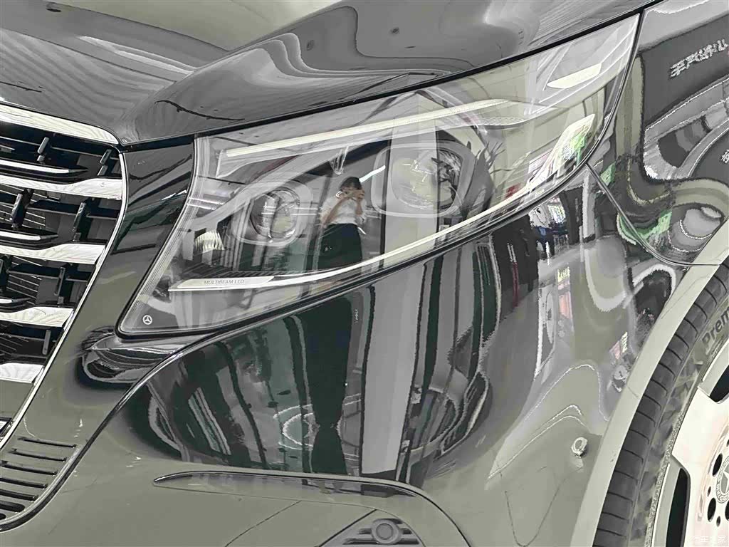 Mercedes-Benz V-Class, 2025 9