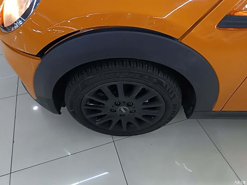 Mini ONE, 2018 23