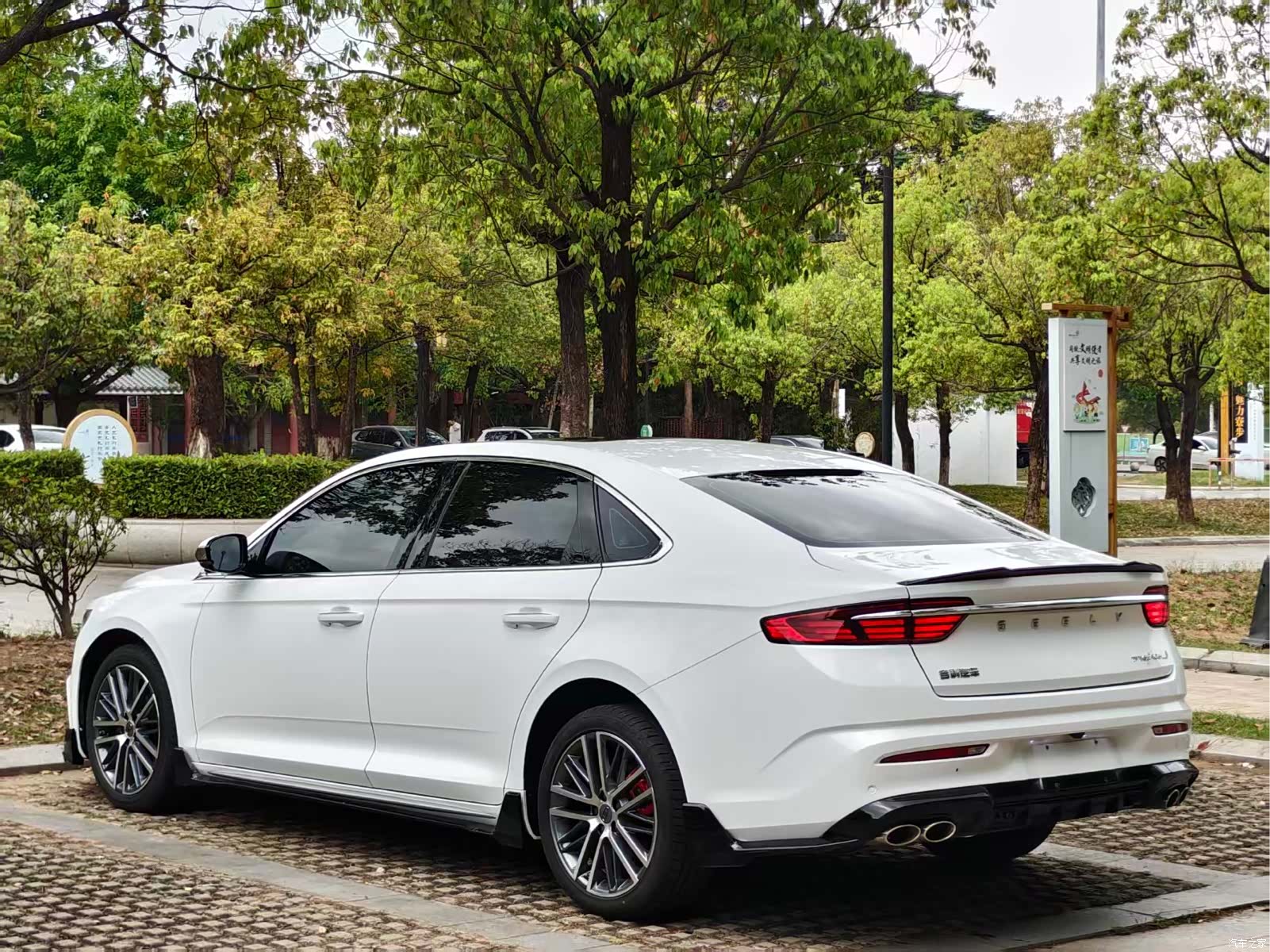 Geely Preface, 2024 18