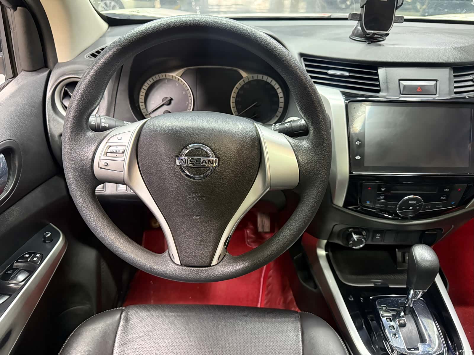 Nissan Terra, 2022 13