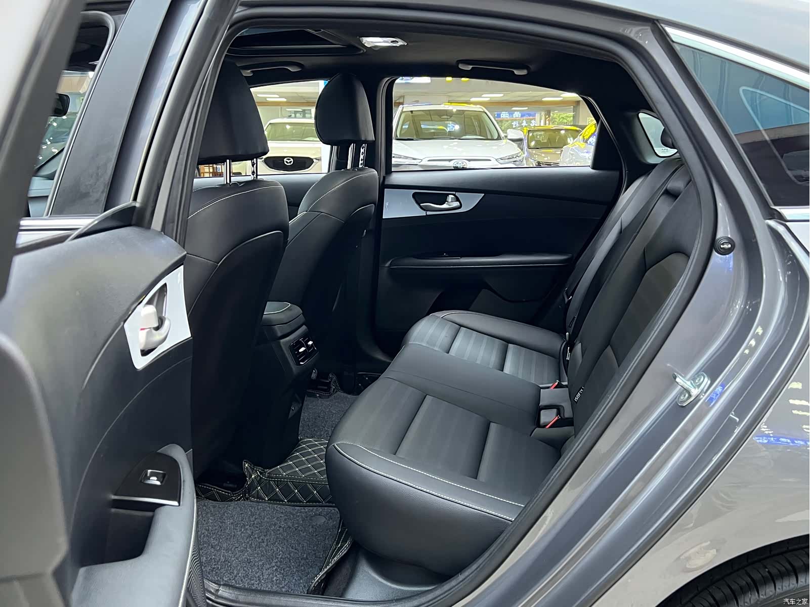 Kia K3, 2023 все фото