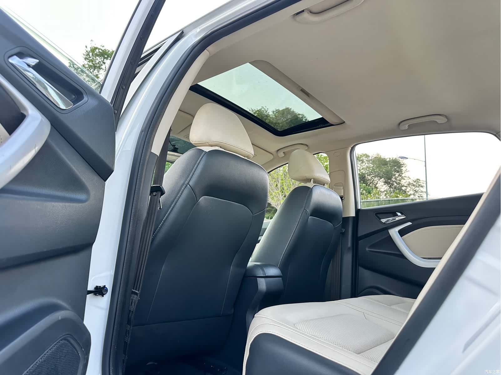 Changan V7, 2015 25