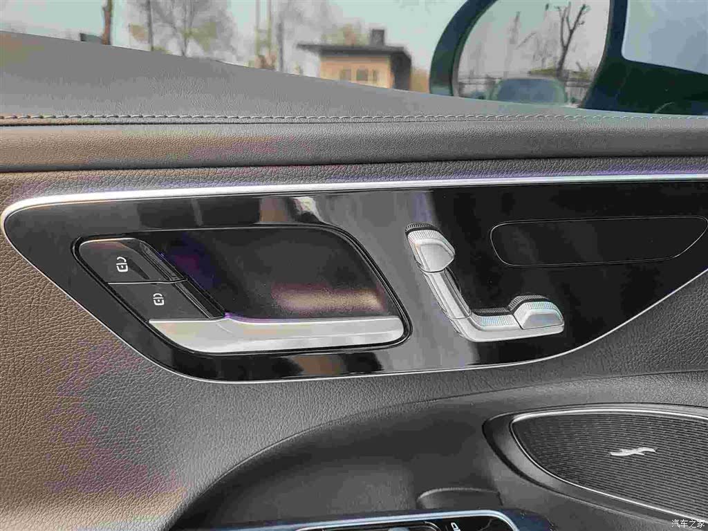 Mercedes-Benz C-Class, 2024 7