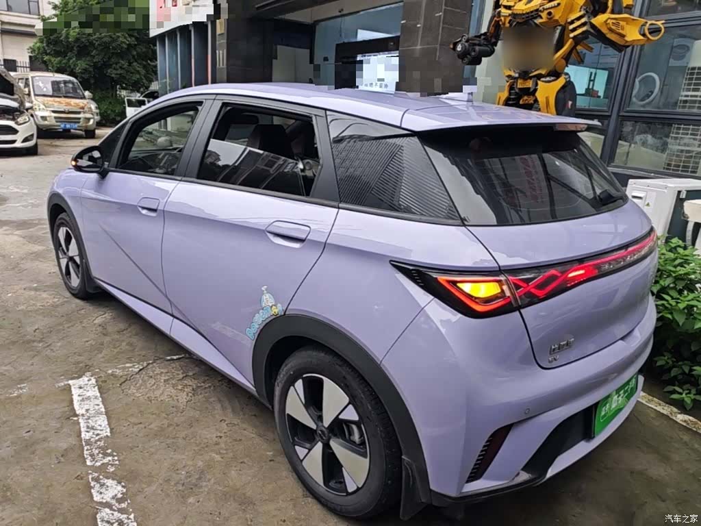 BYD Dolphin, 2023 все фото