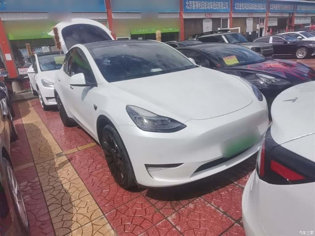 Tesla Model Y, 2024 3