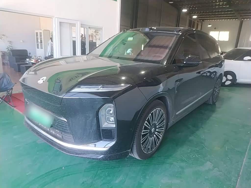 NIO ES8