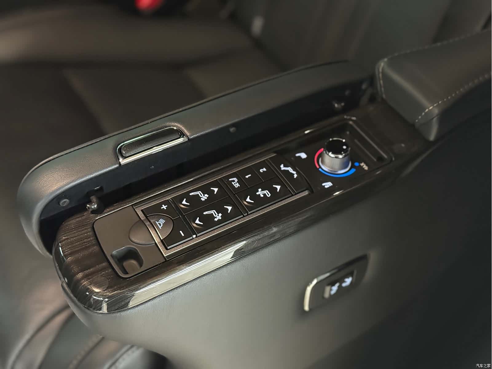 Lexus LM, 2021 15