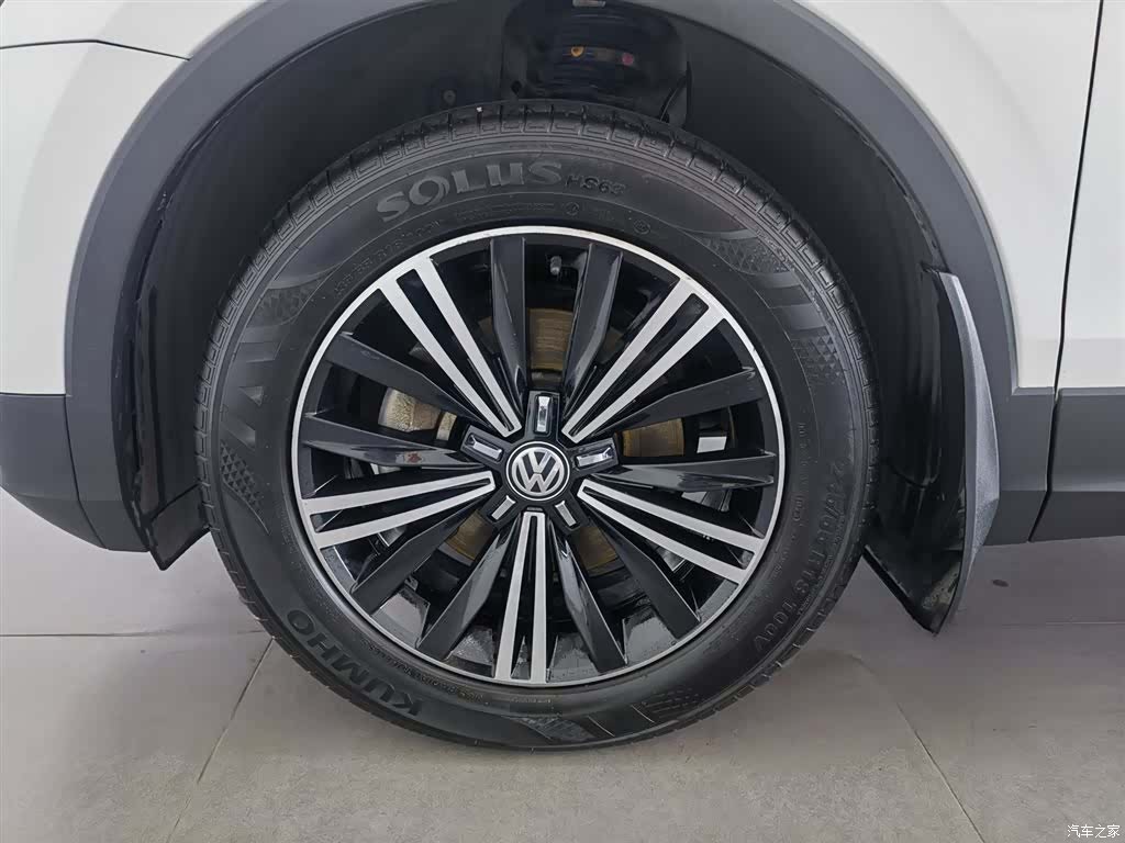 Volkswagen Tiguan L, 2018 17