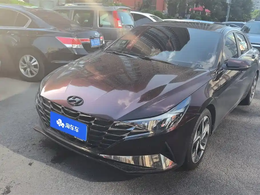 Hyundai Elantra