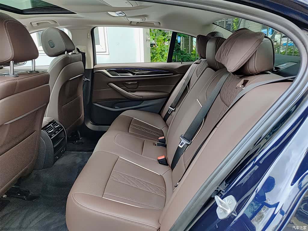 BMW 5 Series, 2022 8