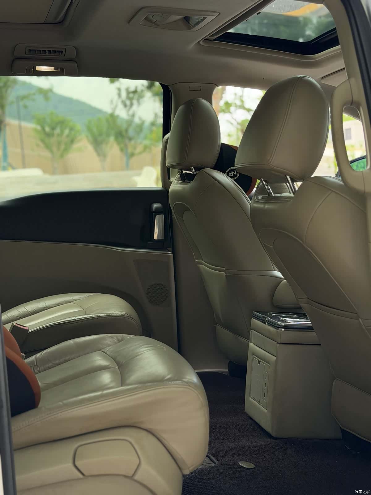 Buick GL8, 2014 12