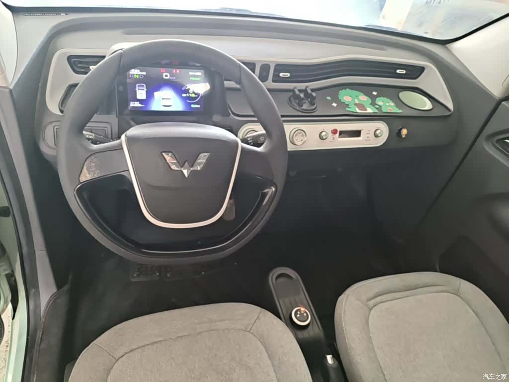 Wuling MINIEV, 2021 10