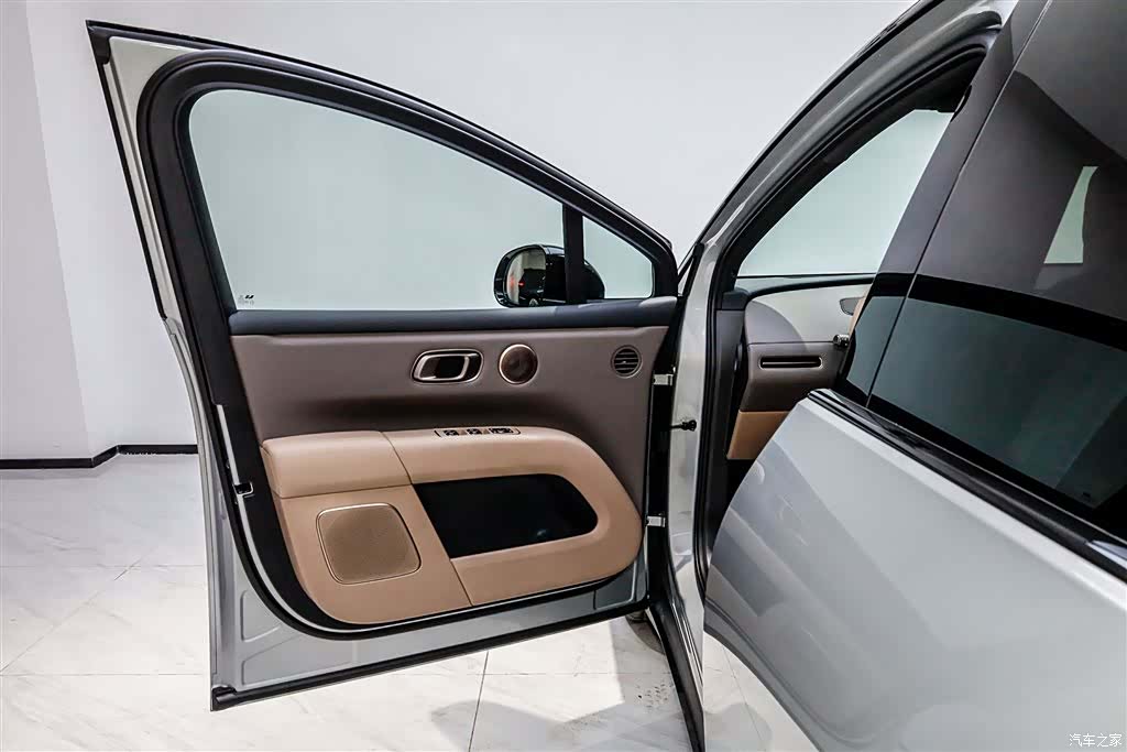 Li Auto i6, 2025 15