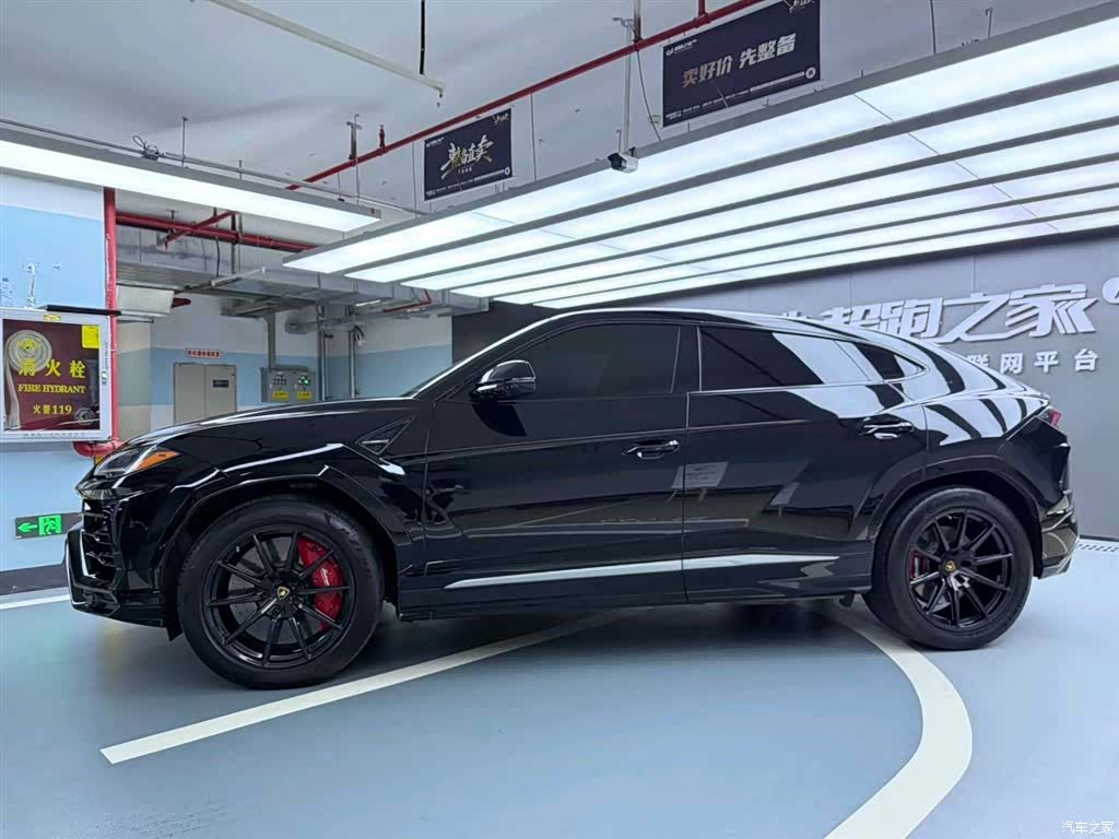 Lamborghini Urus, 2020 3