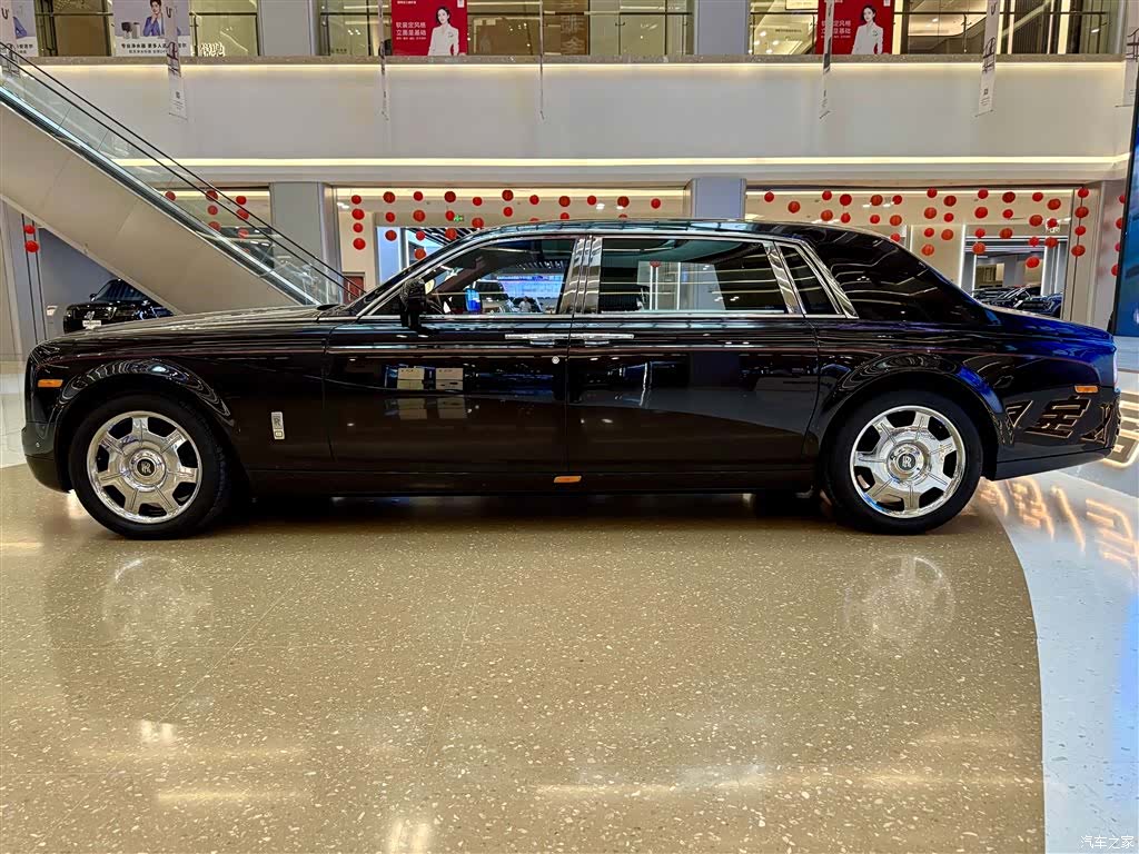 Rolls-Royce Phantom, 2015 12