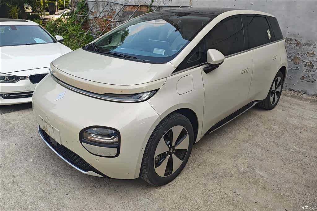 Wuling 460, 2023 1