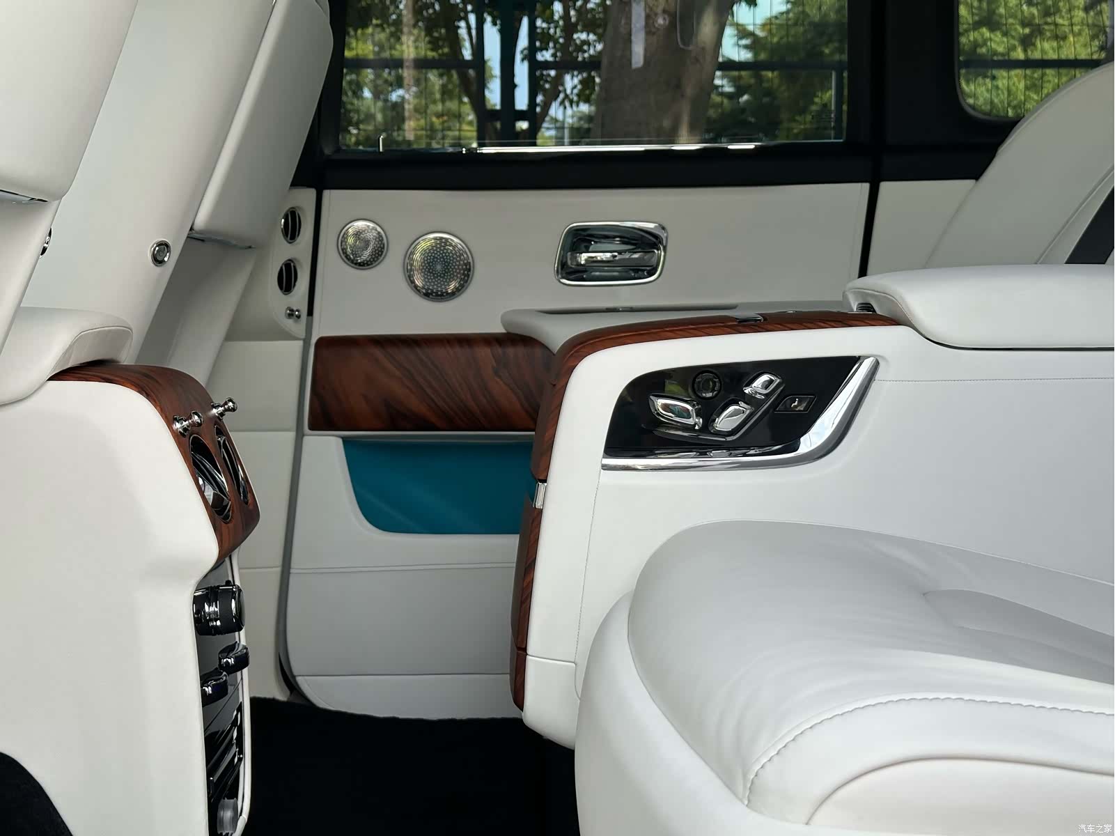 Rolls-Royce Cullinan, 2019 26