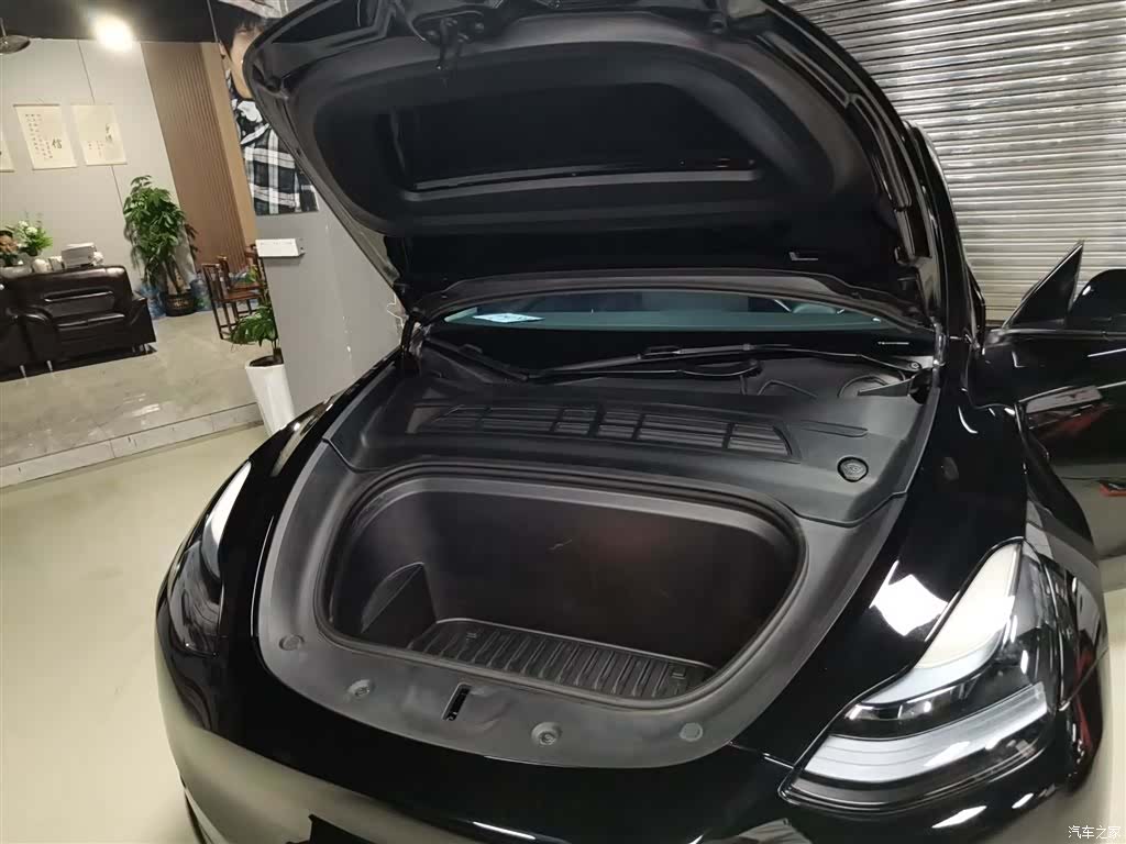 Tesla Model Y, 2023 16