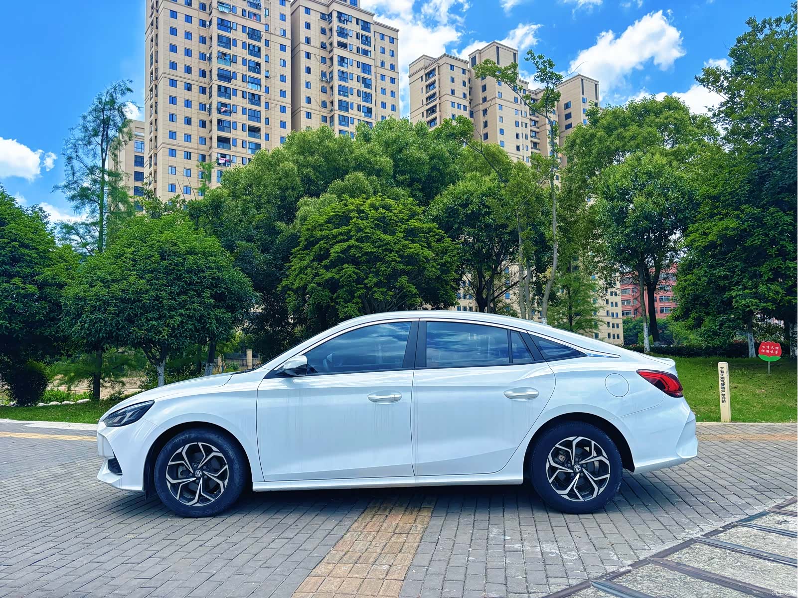 MG MG5, 2021 4