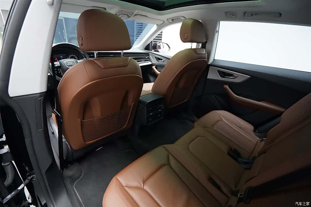 Audi Q8, 2022 13