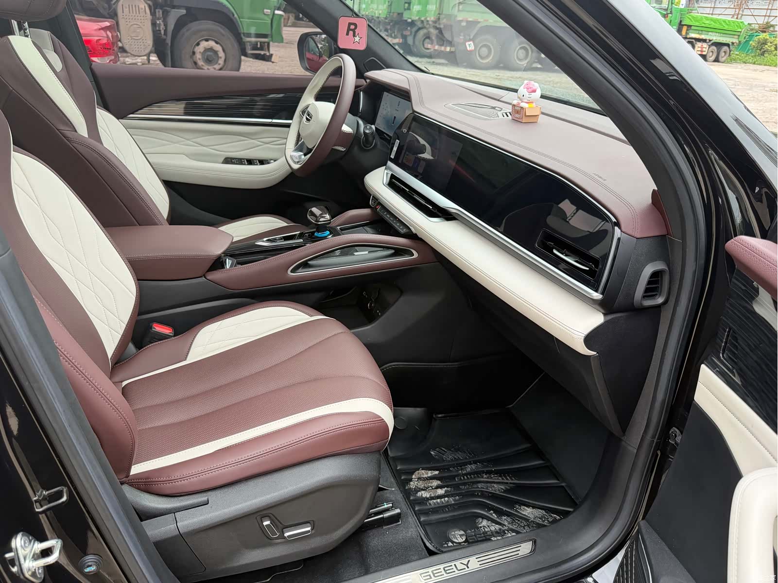 Geely Xingyue L, 2024 8
