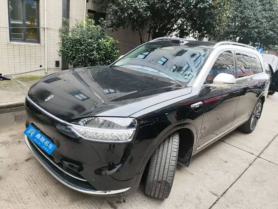 AITO Ask the world M9