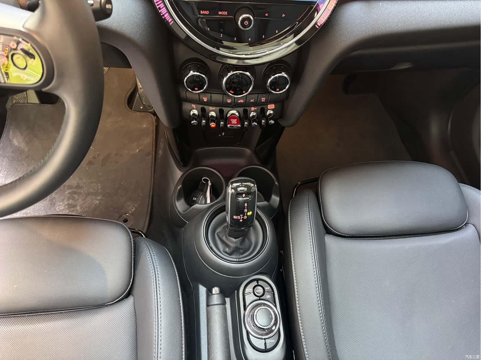 Mini Cooper, 2023 10