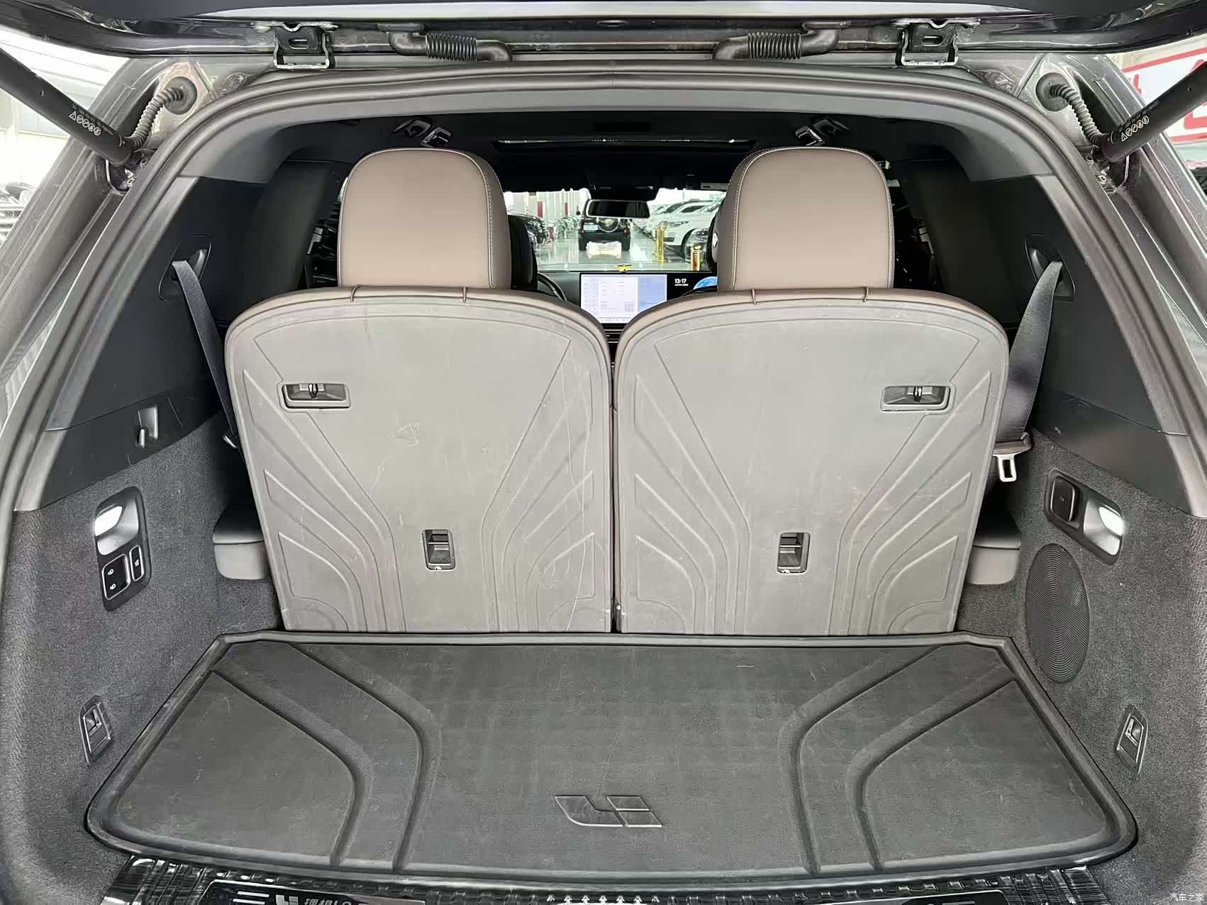 Li Auto L8, 2023 24