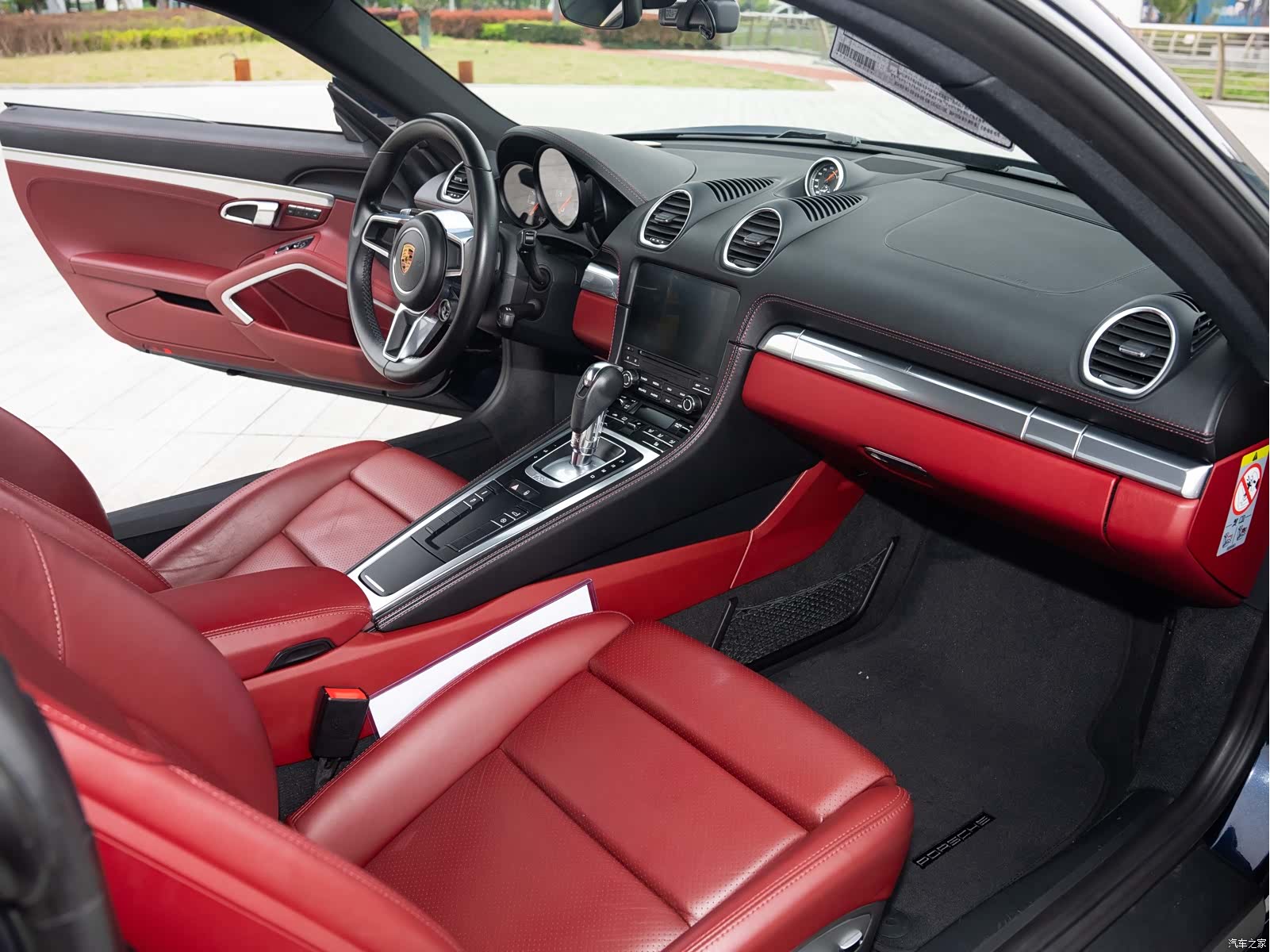 Porsche Cayman, 2018 15