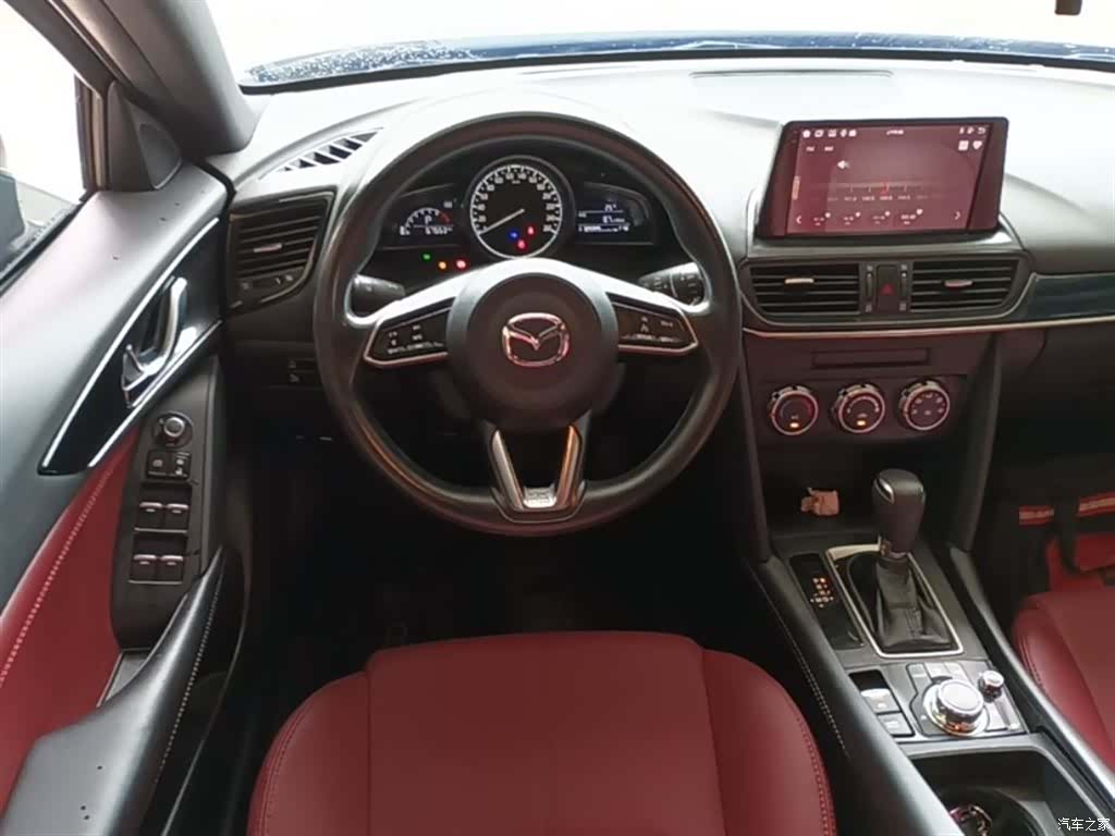 Mazda CX-4, 2021 11