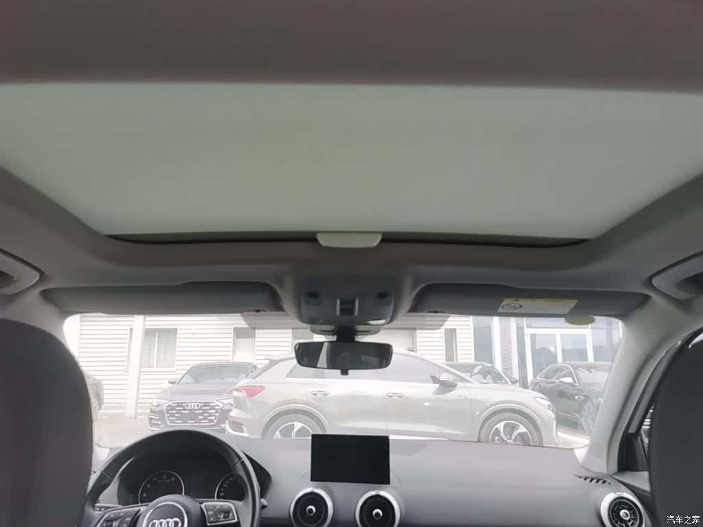 Audi Q2L, 2024 25