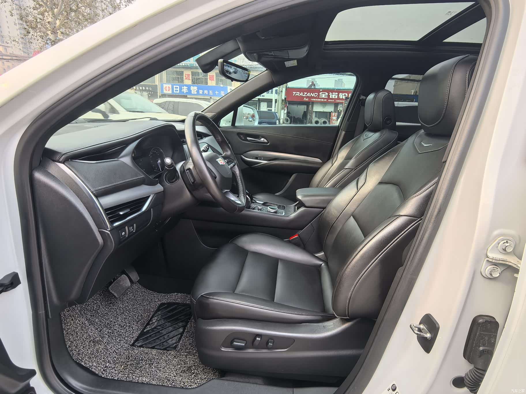 Cadillac XT4, 2020 8